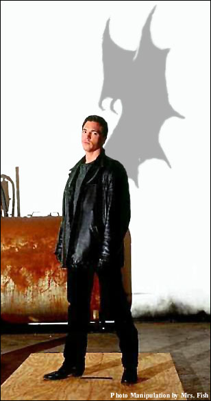 Shadows by MrsFish
Keywords: xfiles_art