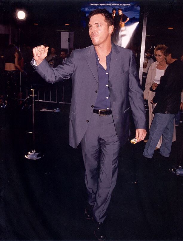 Nick Lea Candid 021 - Al Ortega
